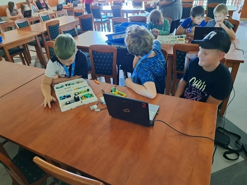 7 2zajecia z konstruowania i programowania robotow.